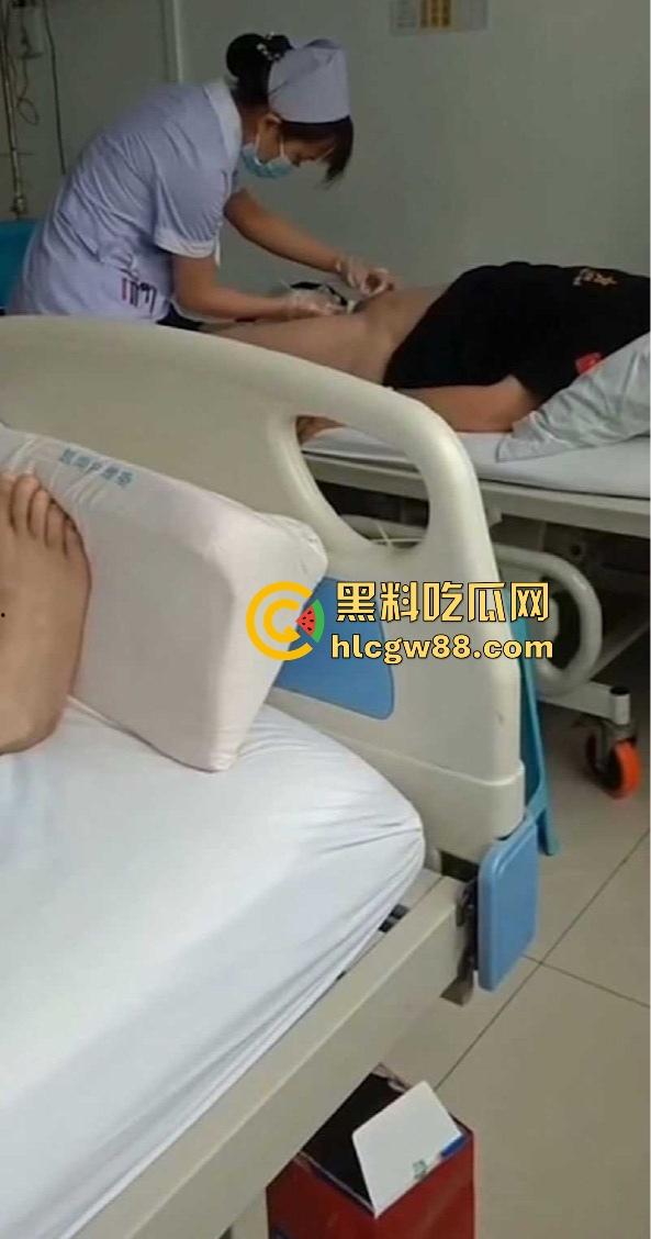 身边骚逼无处不在，盘点民间最狂野真实故事，露天操逼、护士医院打飞机、露天野战全是精品骚片！-5